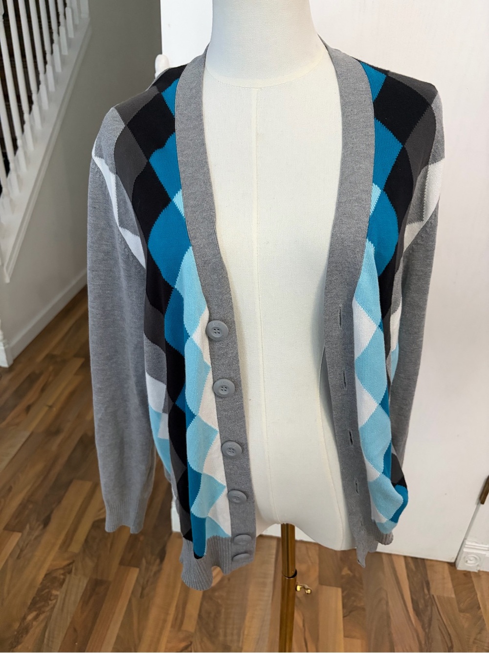 Women's y2k Preppy Grays / Blue/ Argyle Button-Front Cardigan Sweater, Medium
